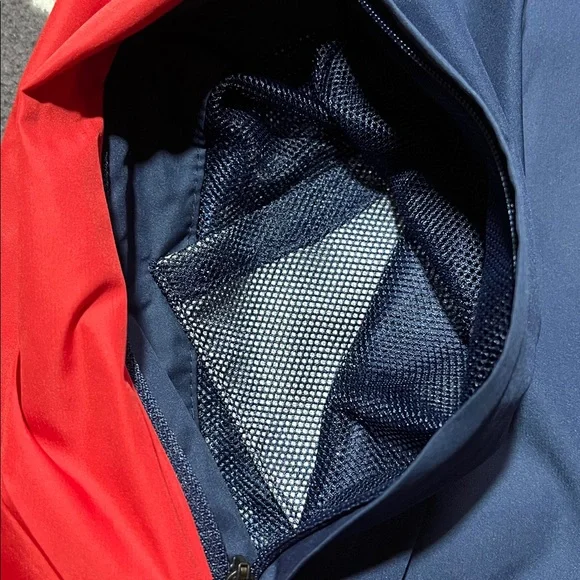 NWT Adidas 2020 Boston Marathon Running Jacket - Red & Blue - Size M - Picture 5 of 13